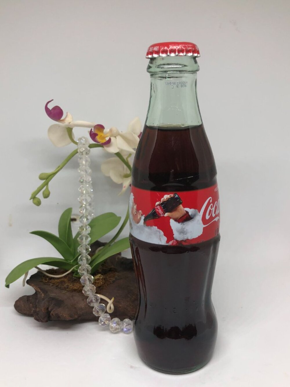 Coca Cola Classic Limited Edition 2012 Christmas Holiday 8 oz Glass Bottle